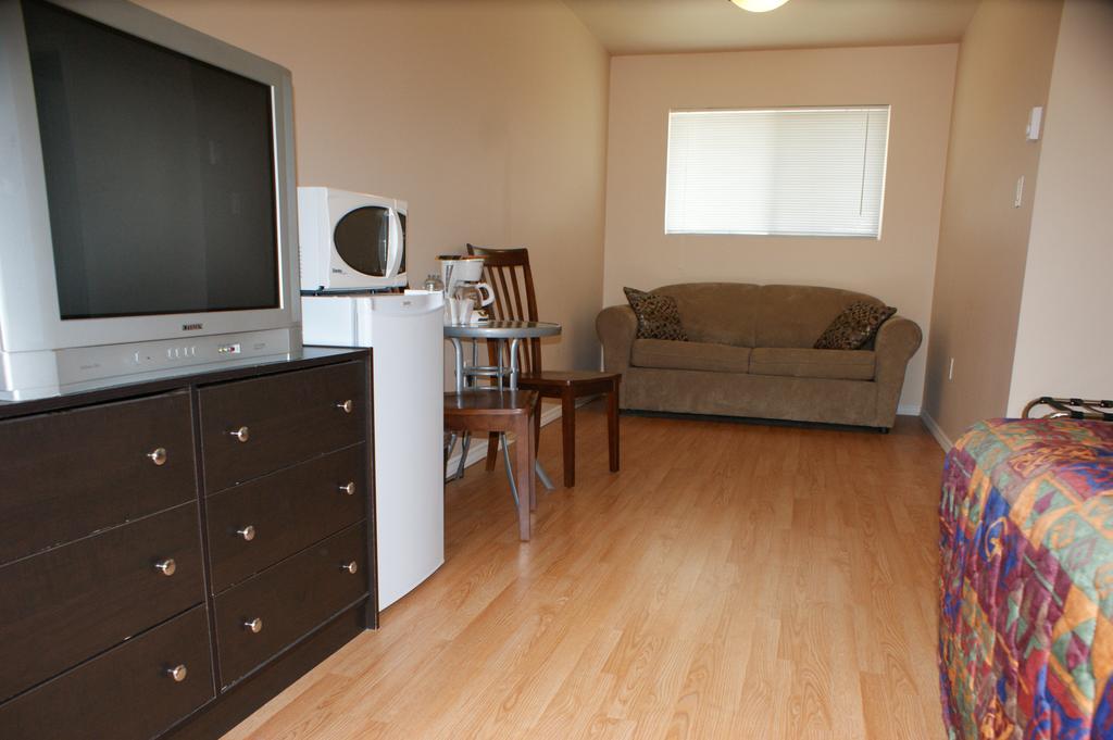 Keremeos Elks Motel חדר תמונה