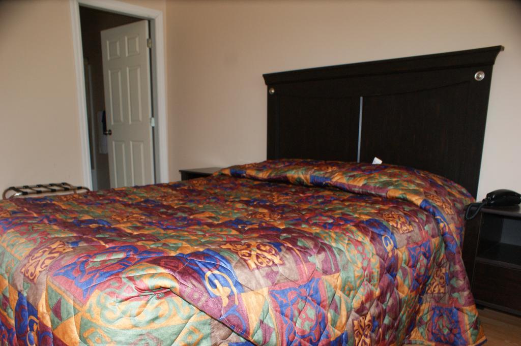 Keremeos Elks Motel חדר תמונה