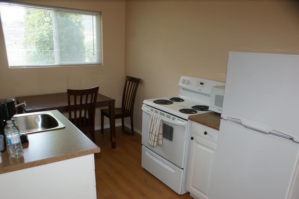 Keremeos Elks Motel חדר תמונה
