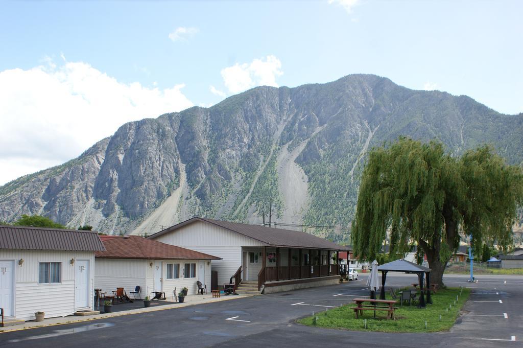 Keremeos Elks Motel מראה חיצוני תמונה